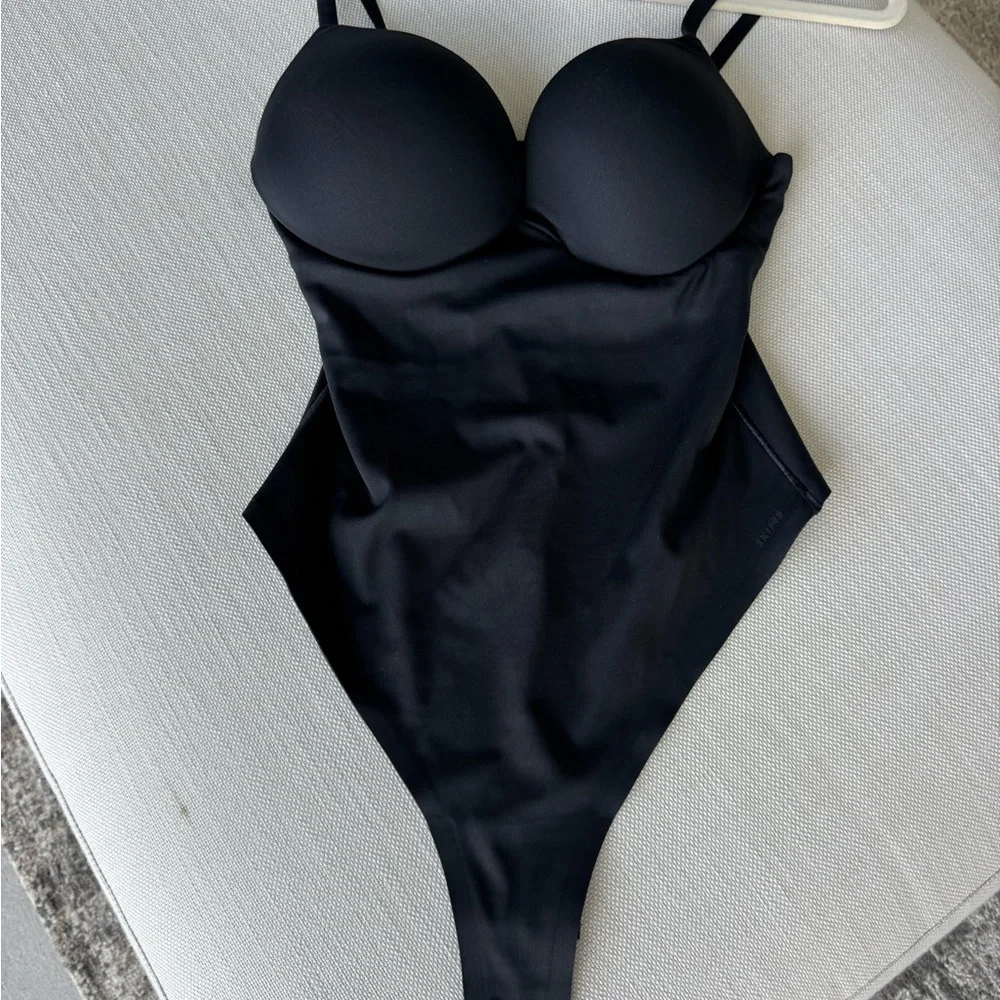 SKIMS Ultimate Thong Push Up Bodysuit - Picture 3 of 6